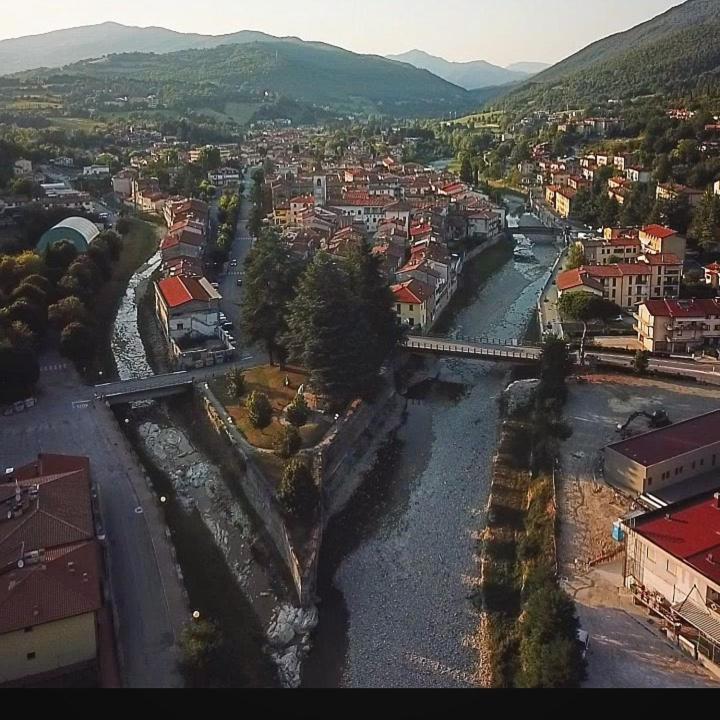 מלון פייבה סנטו סטפנו La Torre Di Pieve מראה חיצוני תמונה